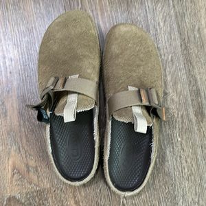 Womens Chaco paonia clogs!